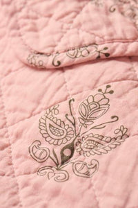 Quilt rosa m/mørkegråt blokmønster