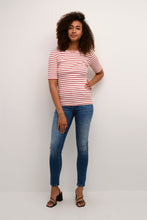 Indlæs billede til gallerivisning Culture - Dolly O-neck T-shirt - White Red Stripe