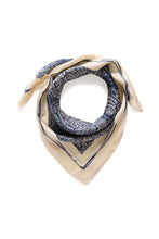 Indlæs billede til gallerivisning Culture - Banda Scarf - Blue Paisley