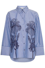 Indlæs billede til gallerivisning Byfiras flower shirt, Blue quartz mix