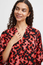 Indlæs billede til gallerivisning B. Young - Ibine Vneck smock bluse - Goji berry mix