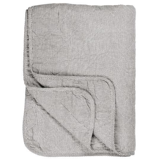Ib Laursen - Quiltet tæppe m. hvide og mørkegrå striber