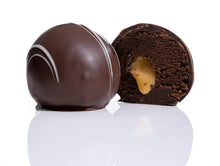 Indlæs billede til gallerivisning Reserved Chocolate - Trøffel-romkugler - Æske med 6 stk.