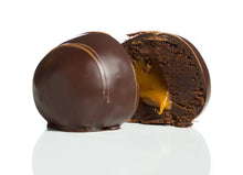 Indlæs billede til gallerivisning Reserved Chocolate - Trøffel-romkugler - Æske med 6 stk.
